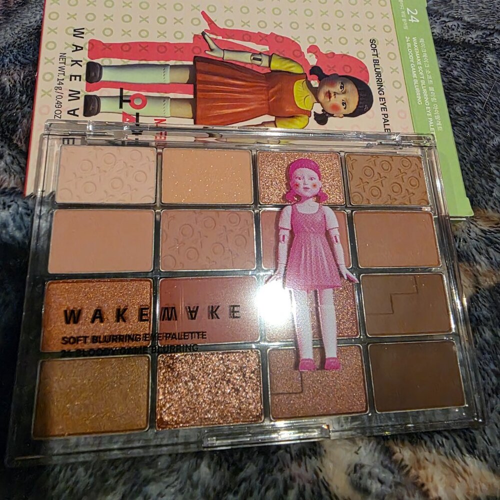 WAKEMAKE Soft Blurring Eye Palette BLOODY GAME BLURRING - Netflix Squid Game